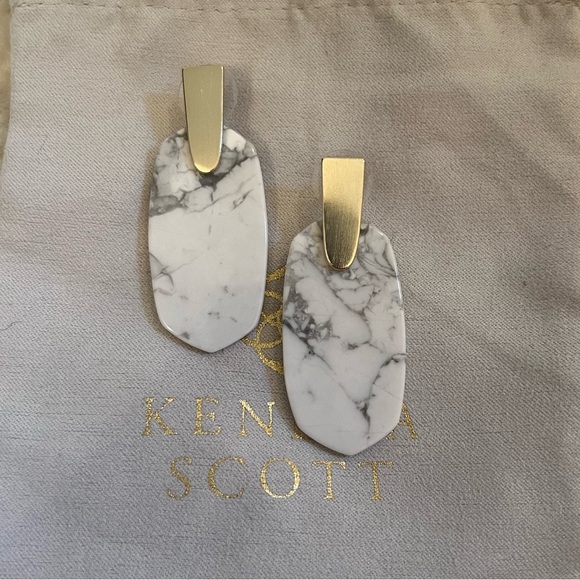 Kendra Scott Aragon Earrings - Picture 2 of 3